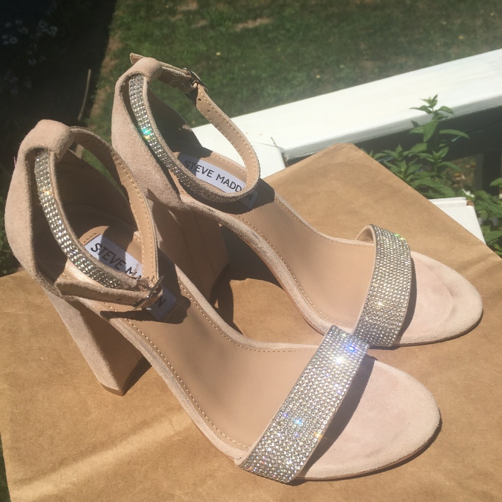 Steve Madden nude & Suede.